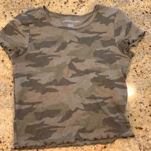 American Eagle camo t-shirt XS